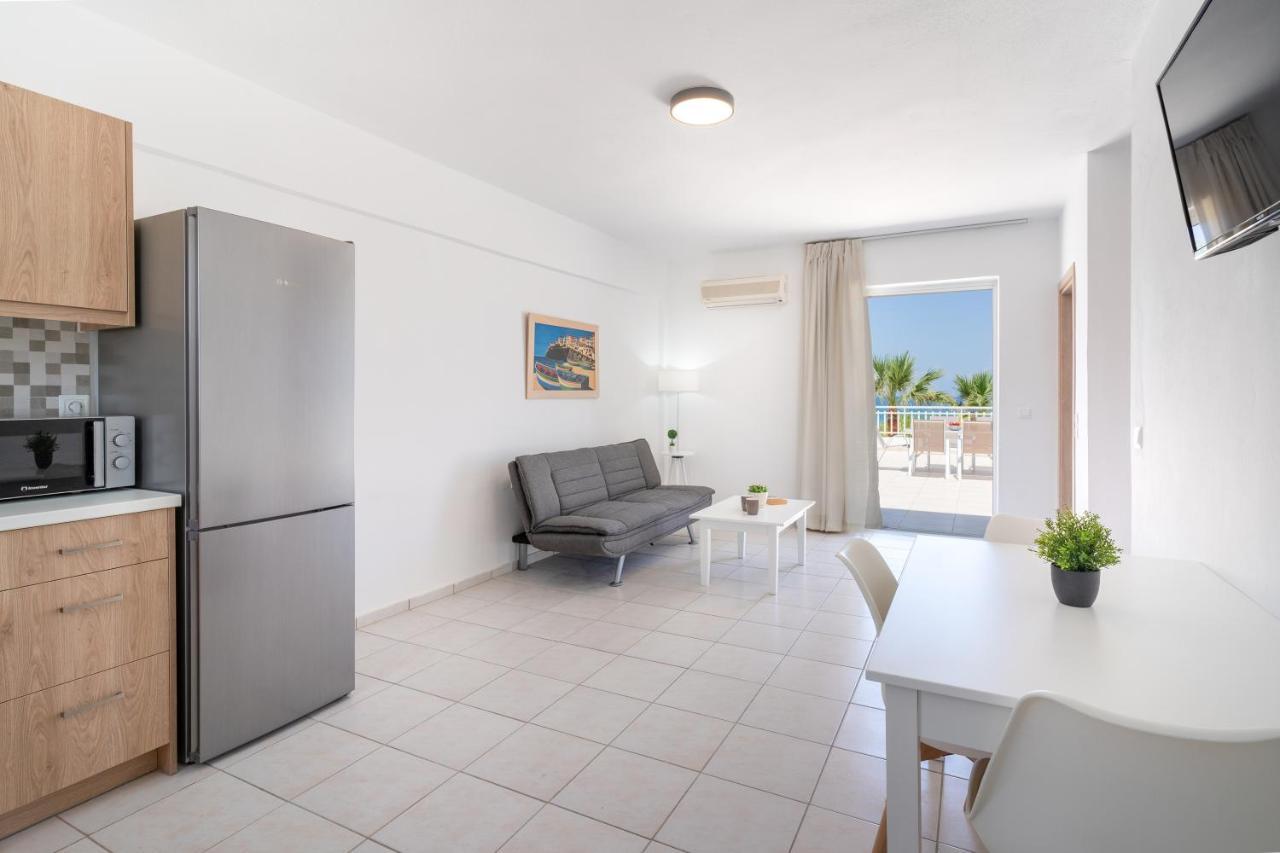 Azure Seaside Apts Magnisía Exterior photo